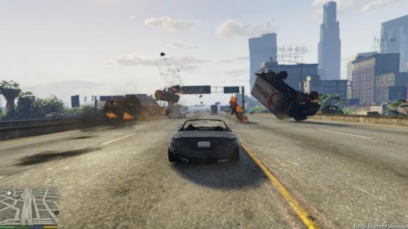 Carros explodem no mod de acelerar carros do GTA V